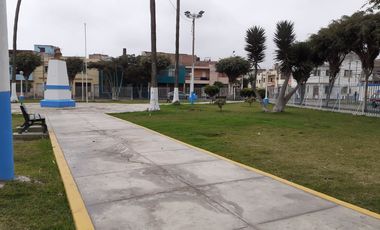 Se Vende Casa en primer piso, frente a parque