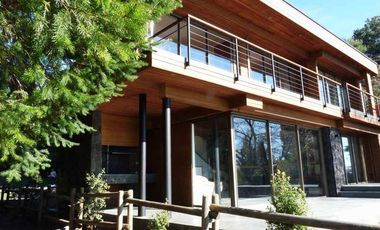 Casa orilla de lago  *638