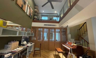 3 Bedrooms Plus study room + 4 Bathrooms a Nicely renovated home for sale at Baan Klang Krung British Town ThongLo