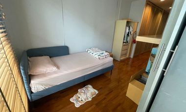 3 Bedrooms Plus study room + 4 Bathrooms a Nicely renovated home for sale at Baan Klang Krung British Town ThongLo