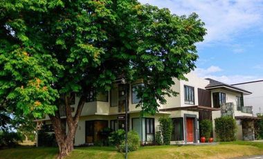 Corner House & Lot for Lease in Sonera Ayala Southvale Village