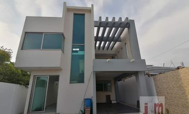 SE VENDE CASA COATZA