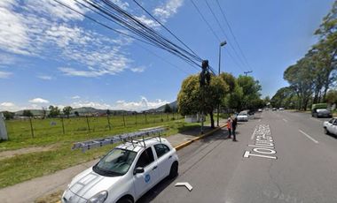 Terreno en venta en Zinacantepec en Av. Adolfo López Mateos para desarrollo.