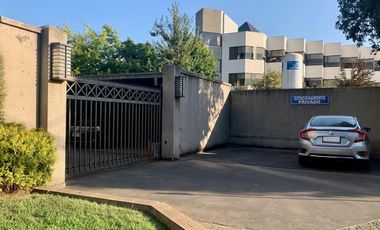 !!PRECIO SUPER REBAJADO!! Vendemos en Temuco luminoso departamento a pasos de la clínica Alemana.