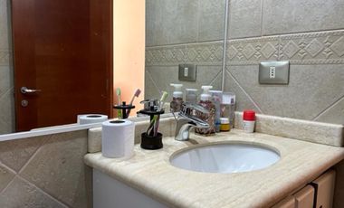 !!PRECIO SUPER REBAJADO!! Vendemos en Temuco luminoso departamento a pasos de la clínica Alemana.