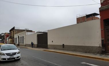 VENTA DE TERRENO CERCA A LA AV.TACNA LIMA CERCADO