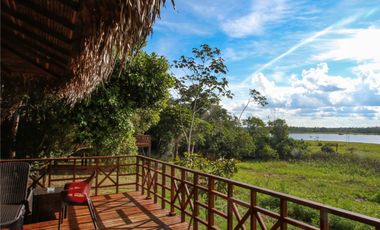 Vendo Hotel Negocio en Marcha Eco Lodge 49.25 Ha CASHIBOCOCHA PUCALLPA PERU