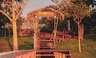 Vendo Hotel Negocio en Marcha Eco Lodge 49.25 Ha CASHIBOCOCHA PUCALLPA PERU