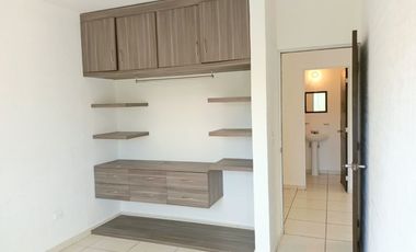 Se Vende Casa en Cancun Jardines del Sur 1 Seguridad 24/7 Terreno Excedente