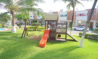 Se Vende Casa en Cancun Jardines del Sur 1 Seguridad 24/7 Terreno Excedente