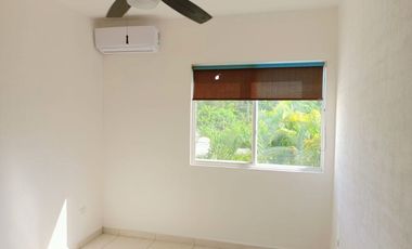 Se Vende Casa en Cancun Jardines del Sur 1 Seguridad 24/7 Terreno Excedente