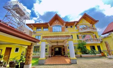 3 storey Mansion for Sale in Capitol Estates Subdivision, QC