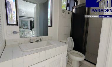 V403 Villa en Venta, 3 recámaras aun costado Hotel Ixtapa Palace