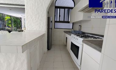 V403 Villa en Venta, 3 recámaras aun costado Hotel Ixtapa Palace