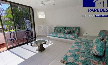 V403 Villa en Venta, 3 recámaras aun costado Hotel Ixtapa Palace