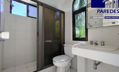 V403 Villa en Venta, 3 recámaras aun costado Hotel Ixtapa Palace