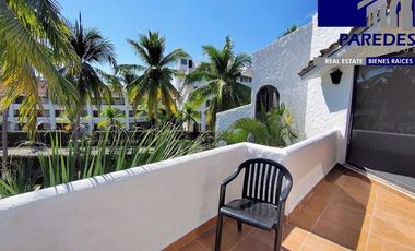 V403 Villa en Venta, 3 recámaras aun costado Hotel Ixtapa Palace