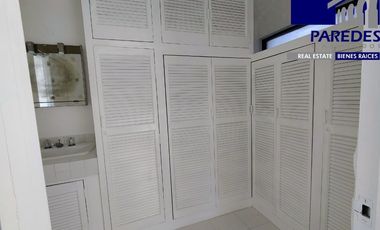 V403 Villa en Venta, 3 recámaras aun costado Hotel Ixtapa Palace