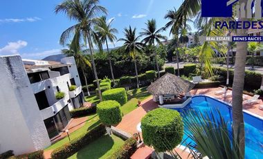 V403 Villa en Venta, 3 recámaras aun costado Hotel Ixtapa Palace
