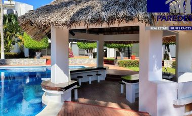 V403 Villa en Venta, 3 recámaras aun costado Hotel Ixtapa Palace