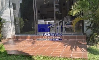 V403 Villa en Venta, 3 recámaras aun costado Hotel Ixtapa Palace