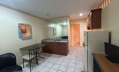 2 Bedroom with parking in Lahug Cebu City