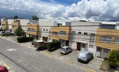 Casa de venta sector calderón dentro de conjunto