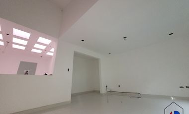 Preciosa Casa con vista al lago en excelente fraccionamiento.