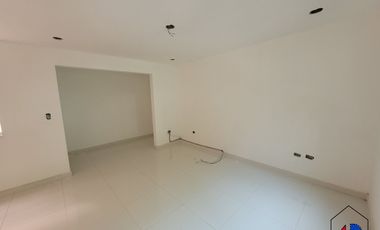 Preciosa Casa con vista al lago en excelente fraccionamiento.