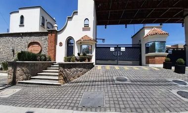 VENTA CASA EN RINCON DE LOS ENCINOS, LERMA . JUNTO CLUB DE GOLF LOS ENCINOS