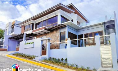 Modern House with Swimming Pool for Sale in Talisay Cebu
