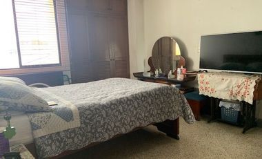 APARTAMENTO. EXCELENTE UBICACION