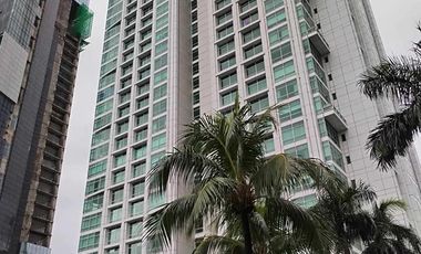 Fully Furnished | 4r unit for sale in One Roxas Triangle