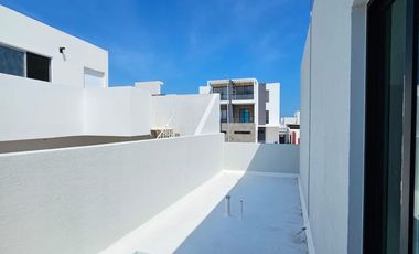 En venta Casa con acabados de Lujo, amplio jardin y hermosa cocina  ubicada en el Fracc.LomasDeLaRioja