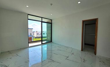 En venta Casa con acabados de Lujo, amplio jardin y hermosa cocina  ubicada en el Fracc.LomasDeLaRioja