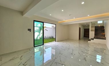 En venta Casa con acabados de Lujo, amplio jardin y hermosa cocina  ubicada en el Fracc.LomasDeLaRioja