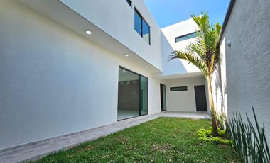 En venta Casa con acabados de Lujo, amplio jardin y hermosa cocina  ubicada en el Fracc.LomasDeLaRioja