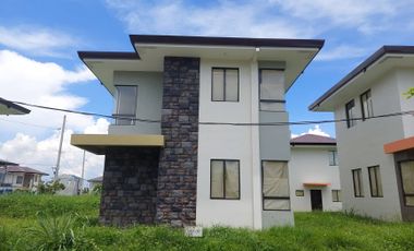 Pre selling House in Cavite Vermossa for sale daang hari