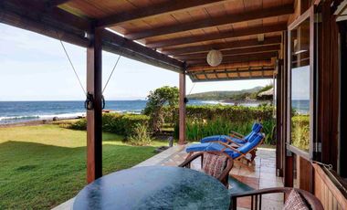 Freehold - Tranquil Oceanfront Retreat: Luxury Living on Pristine Beachfront Property