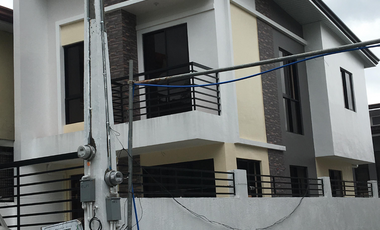 Graceful Brand New House & Lot Greenview Executive Village Q.C. Philhomes - Kenneth Matias