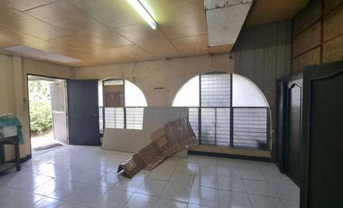 For Rent Old House for Semi Commercial Use in Lahug, Cebu City