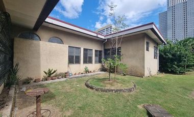 For Rent Old House for Semi Commercial Use in Lahug, Cebu City