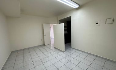 Local comercial/Oficina en renta en Blvd Navarrete