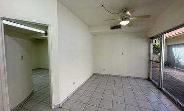 Local comercial/Oficina en renta en Blvd Navarrete