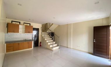 UNFURNISHED TWO BEDROOMS FOR RENT!!!
