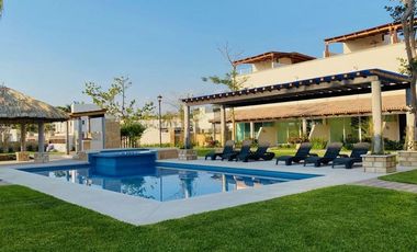Casa en Venta con alberca Roof Garden al Sur Cuernavaca en Xochitepec Morelos