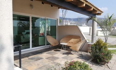 Casa en Venta con alberca Roof Garden al Sur Cuernavaca en Xochitepec Morelos