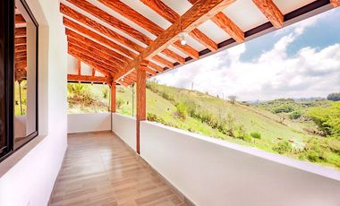 CASA FINCA EN LA VEREDA EL SOCORRO MARINILLA