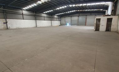 Bodega de 1,000 m² con andén de carga/descarga sobre Carr. Veracruz-Xalapa, cerca del aeropuerto