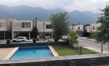 CASA EN REMATE EN FRACCIONAMIENTO MORETTA MONTERREY NUEVO LEÓN